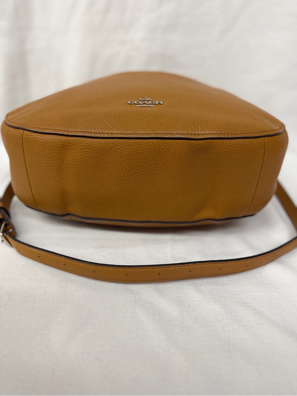 NWOT Coach Chelsea 32 Pebbled Leather Shoulder Hobo in Cognac Brown - Picture 12 of 12